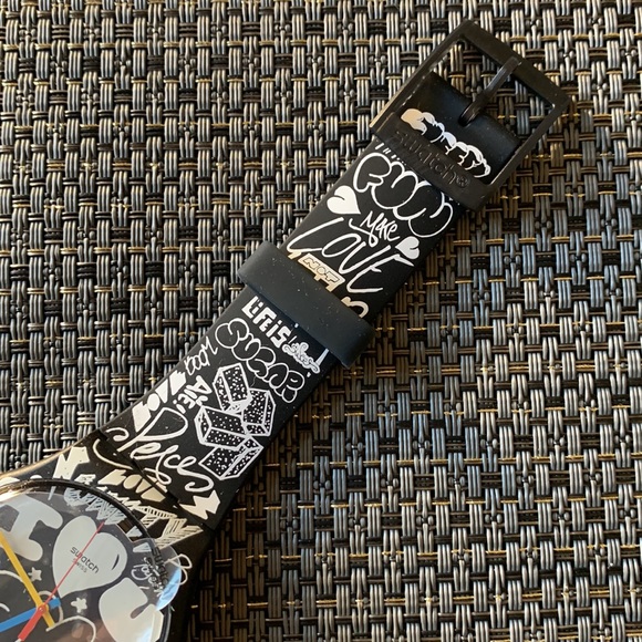 Swatch Watch - SUOB125 - LOVE WALL - Picture 3 of 10